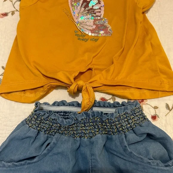 💥SOLD💥Two piece Toddler Fall Outfit - Picture 9 of 10